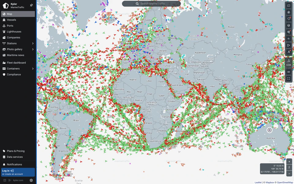 Screenshot of MarineTraffic.com